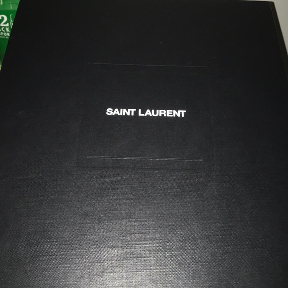 Saint Laurent - Picture 1 of 4